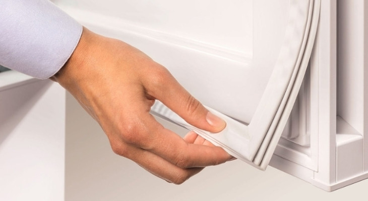 dấu hiệu tủ lạnh cần vệ sinh