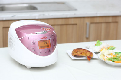 Nồi cơm điện tử Cuckoo 1 lít  CR-0631F/IVPIVNCV 